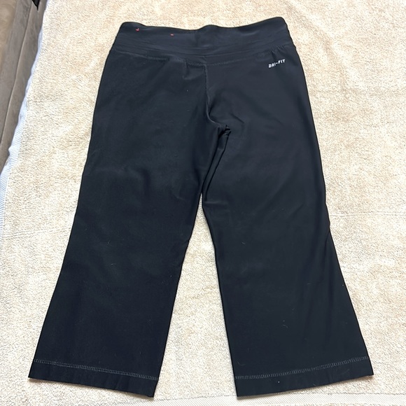 Nike Dri-Fit Crop Yoga Pants - Picture 2 of 7